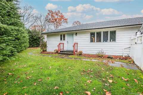 4 Fenway Drive, East Northport, NY 11731