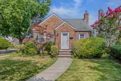 1218 Terrace Boulevard, New Hyde Park, NY 11040