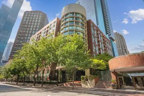 440 N McClurg Court, Chicago, IL 60611