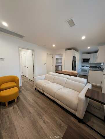 11106 Califa St, North Hollywood, CA 91601