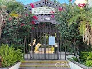 21901 Lassen Street, Chatsworth, CA 91311