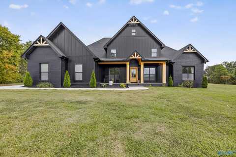 90 Hummingbird Lane, Grant, AL 35747