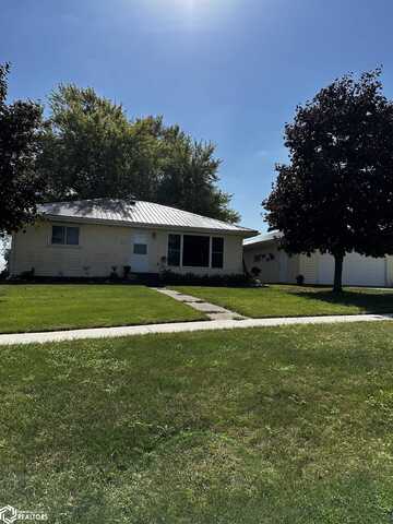617 E Des Moines street, Brooklyn, IA 52211