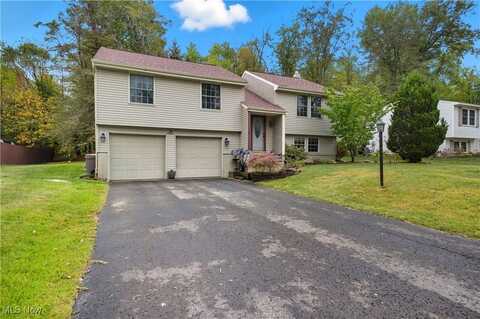 2980 Malibu Drive SW, Warren, OH 44481