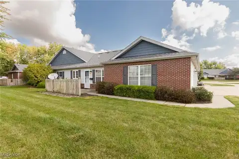 517 Heather Woods Drive, Elyria, OH 44035