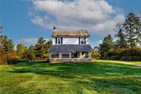 634 Bristol Champion Townline Road NE, Bristolville, OH 44402
