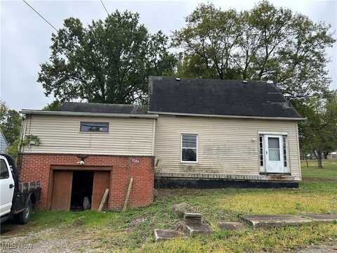 7086 Warren Sharon Road, Brookfield, OH 44403