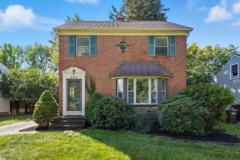 9621 Elsmere Drive, Parma, OH 44130
