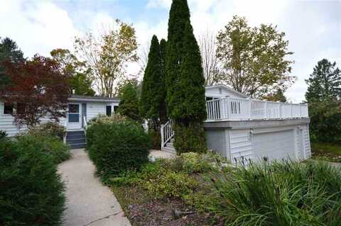 4105 Sequanota, Charlevoix, MI 49720