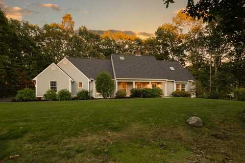 59 Bonnies Way, Hampstead, NH 03841