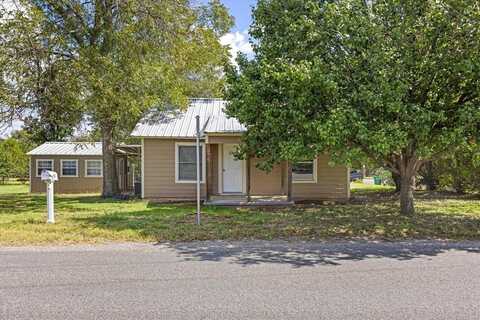 695 S Lillian Street, Stephenville, TX 76401