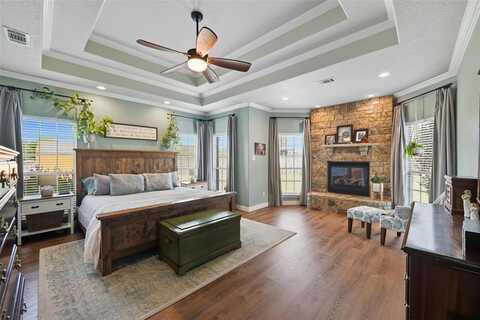 100 Overton Ridge Circle, Weatherford, TX 76088