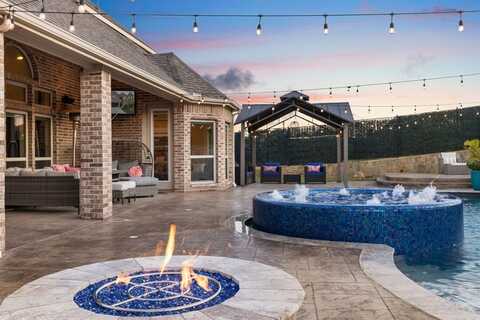 9801 Las Colina Court, Fort Worth, TX 76179