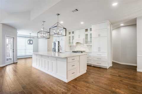 709 Wortham Drive, Grapevine, TX 76051