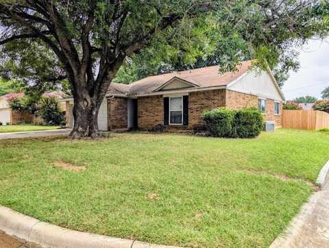 1901 Bosque Lane, Arlington, TX 76006