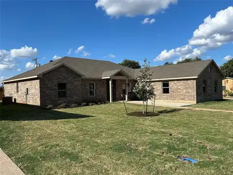 1501 W 6 th Street, Mc Gregor, TX 76657