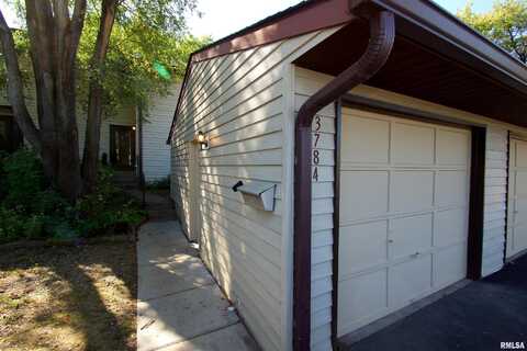 3784 CEDARWOOD Court, Bettendorf, IA 52722