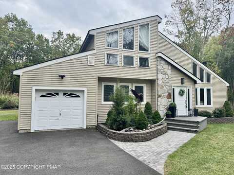 613 Bombur Lane, Tamiment, PA 18371