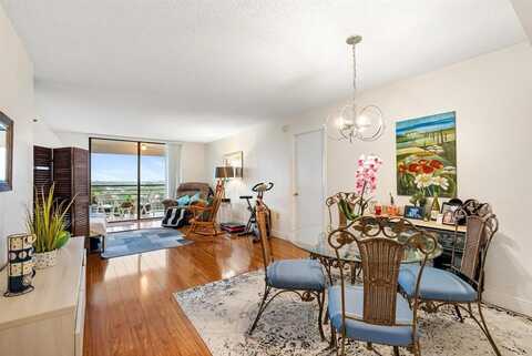 1200 Saint Charles Pl, Pembroke Pines, FL 33026