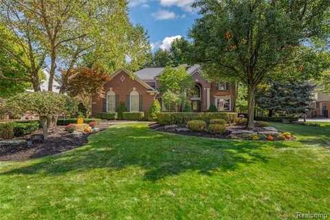 8542 Newbury Court N, Canton, MI 48187