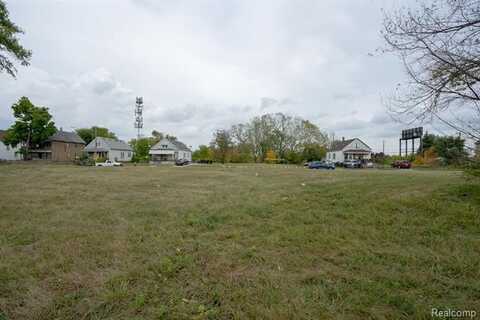 9845 Russell Street, Detroit, MI 48211