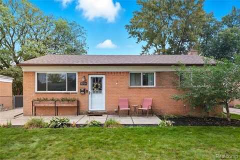 30154 Pinto Drive, Warren, MI 48093