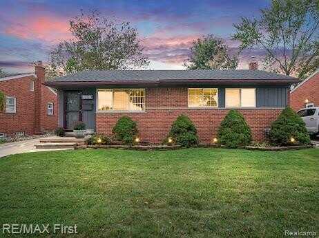20924 Saint Gertrude Street, Saint Clair Shores, MI 48081