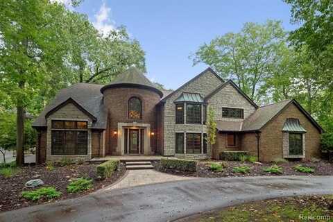 1738 Heron Ridge Drive, Bloomfield Hills, MI 48302
