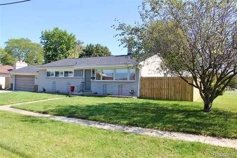 22252 Dale Allen Street, Clinton Township, MI 48035