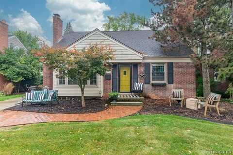 10855 Kingston Avenue, Huntington Woods, MI 48070