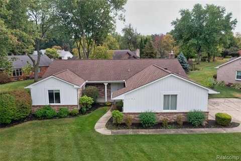 1797 Brookview Circle, Bloomfield, MI 48304