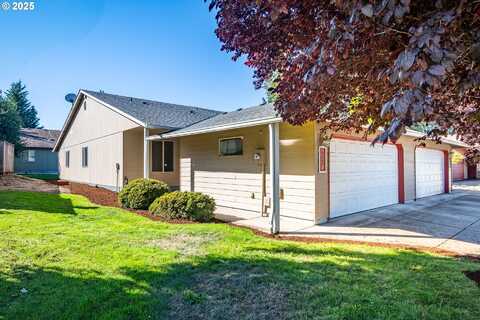 957 E BENJAMIN AVE, Cottage Grove, OR 97424