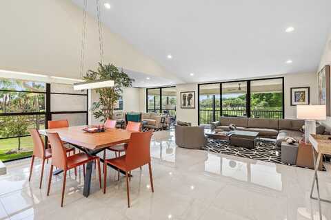 2 Eastgate Drive, Boynton Beach, FL 33436