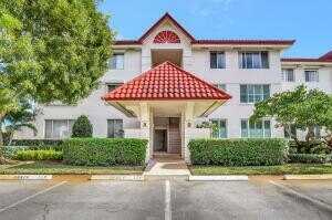 107 Half Moon Circle, Hypoluxo, FL 33462