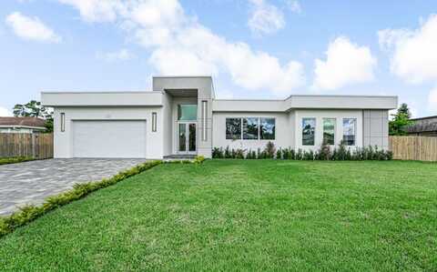 68 W Plumosa Lane, Lake Worth, FL 33467