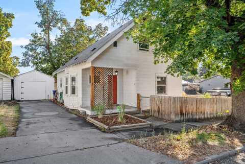 1727 W Spofford Ave, Spokane, WA 99205