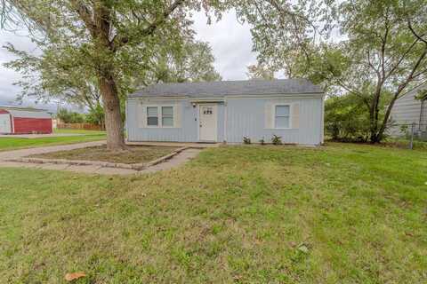 737 Commanche Ave, Salina, KS 67401