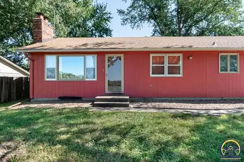 500 Kansa Dr, Ozawkie, KS 66070