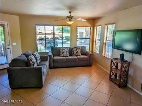 7255 E Snyder Road, Tucson, AZ 85750