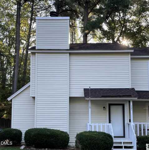 121 Arbuckle Lane, Cary, NC 27511