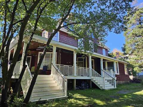204 Montezuma, Hancock, MI 49930