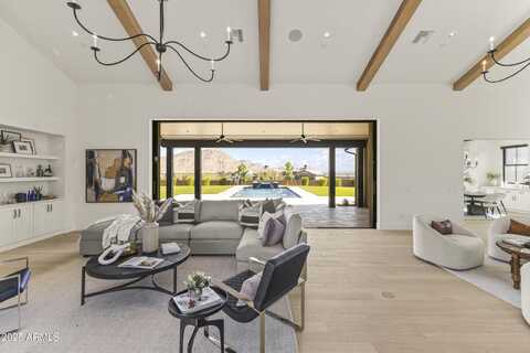 10261 E DE LA O Road, Scottsdale, AZ 85255