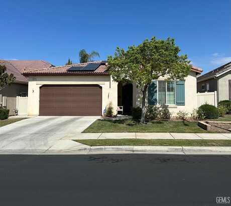 10026 Besancon Way, Bakersfield, CA 93306