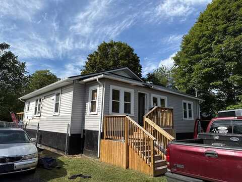 599 Center Street, RAINELLE, WV 25962