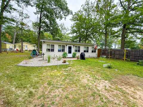 112 COTTAGE DRIVE, PRUDENVILLE, MI 48651