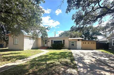 922 E Main Street, Sinton, TX 78387