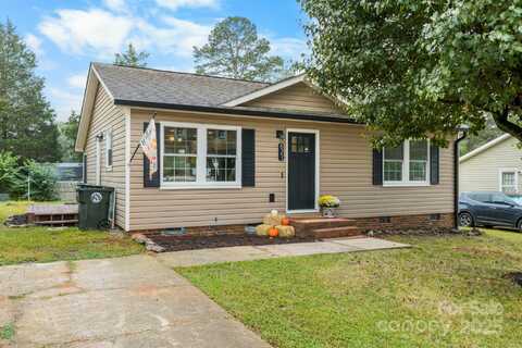 621 W 13th Street, Newton, NC 28658