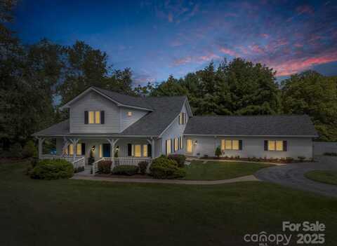 100 Perry Place, Hendersonville, NC 28739