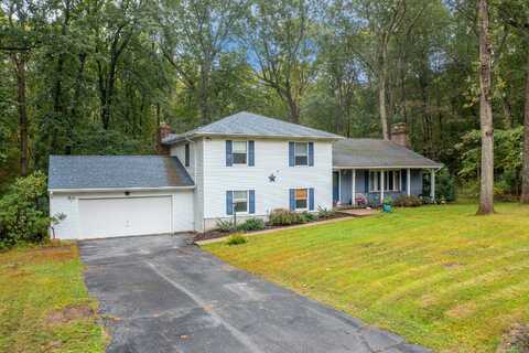 69 Sherwood Lane, Norwich, CT 06360