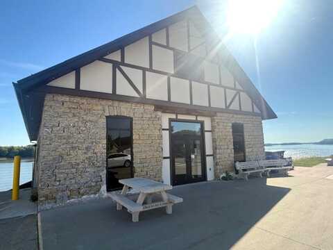 305 S Riverview, Bellevue, IA 52031